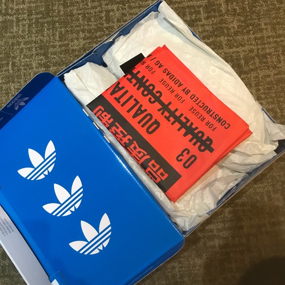 Alexander Wang Reissue Run Red + Adidas collab - Picture 7 of 7